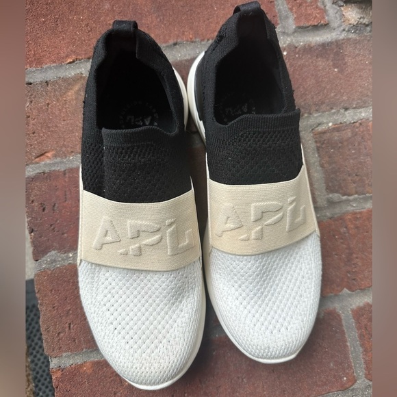 APL Techloom Bliss Sneakers - Picture 7 of 10